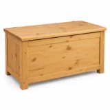 Kirstud